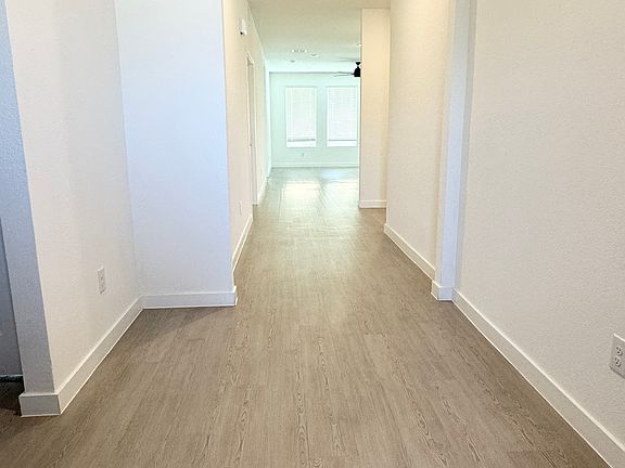 Front entrance/ hallway