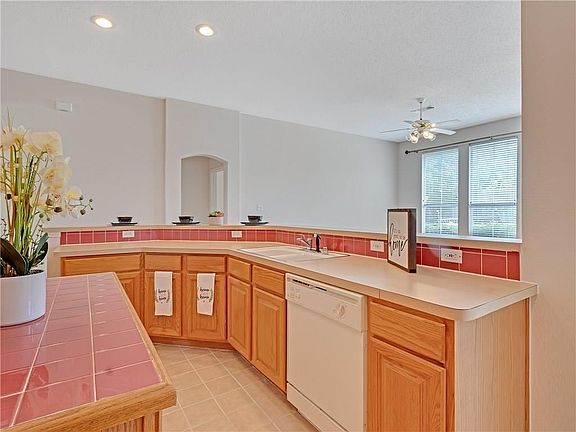 3rd image of 1 Laura Elizabeth Ct