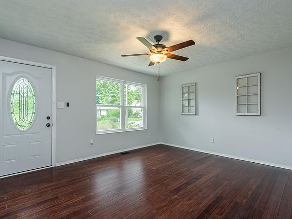 4th image of 6417 Shaftsbury Dr