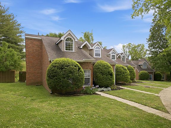 3rd image of 313 Yorkshire Cir