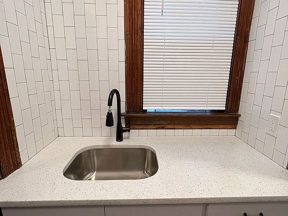 4th image of 210 Blatchley Avenue # Fl 1ST