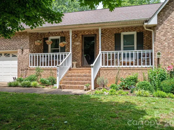 3815 Wild Cherry Dr, Shelby, NC 28150
