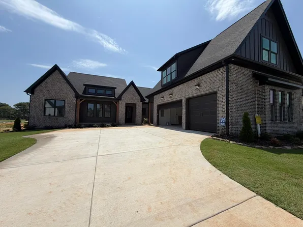 22600 Mary Grace Dr, Athens, AL 35613