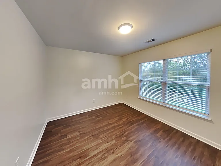 710 Norwood Ct — Photo 16
