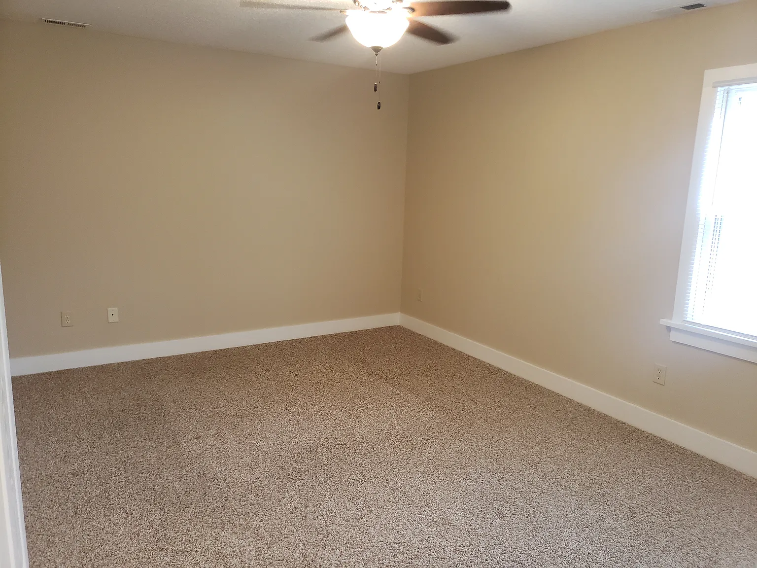 2 bed, $1,425 — Photo 2