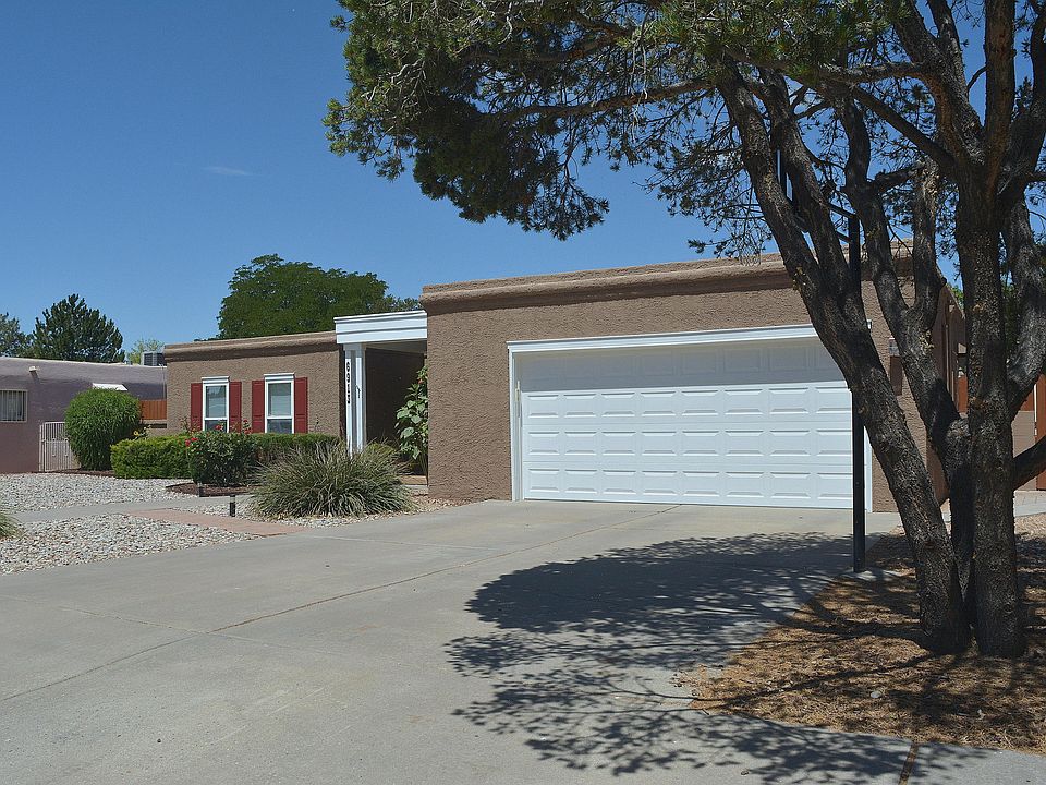 2nd image of 6913 Sandalwood Pl NE