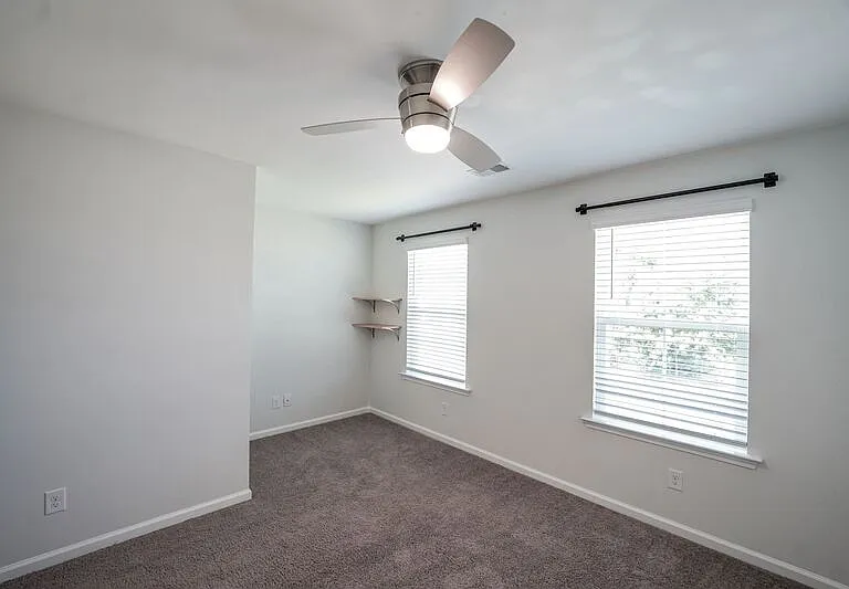 3556 Castleoak Dr — Photo 29