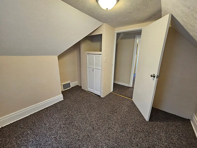 519 Howard St — Photo 19