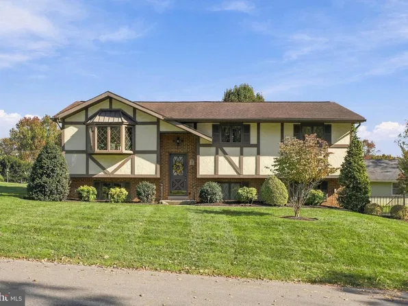 2430 Berkley Rd, Reading, PA 19605