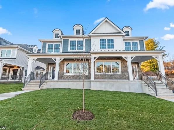 39 Park Ave #A, Summit City, NJ 07901