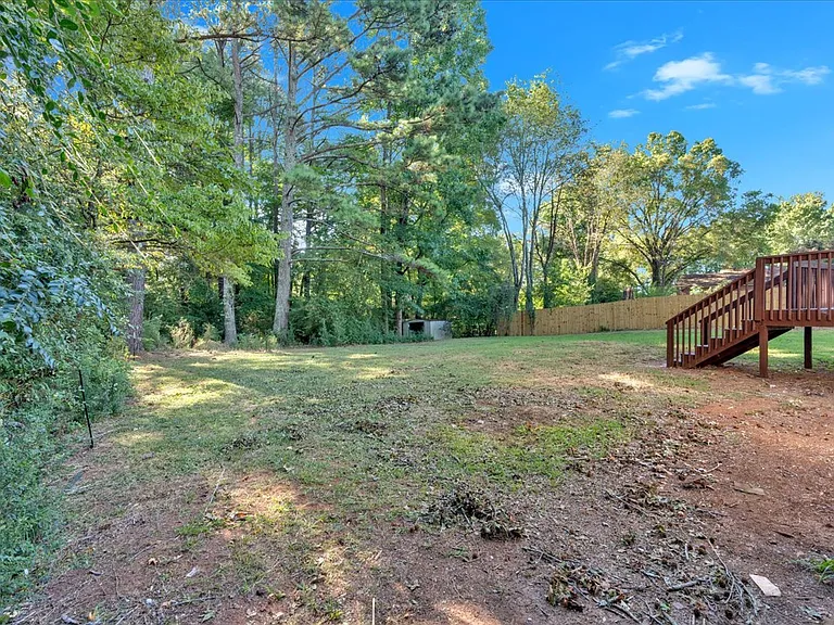 54 Mildred Ct — Photo 17