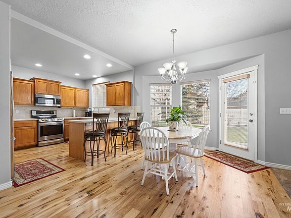 2nd image of 2882 Groom Way