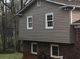 2374 White Horn Dr, Kernersville, NC 27284