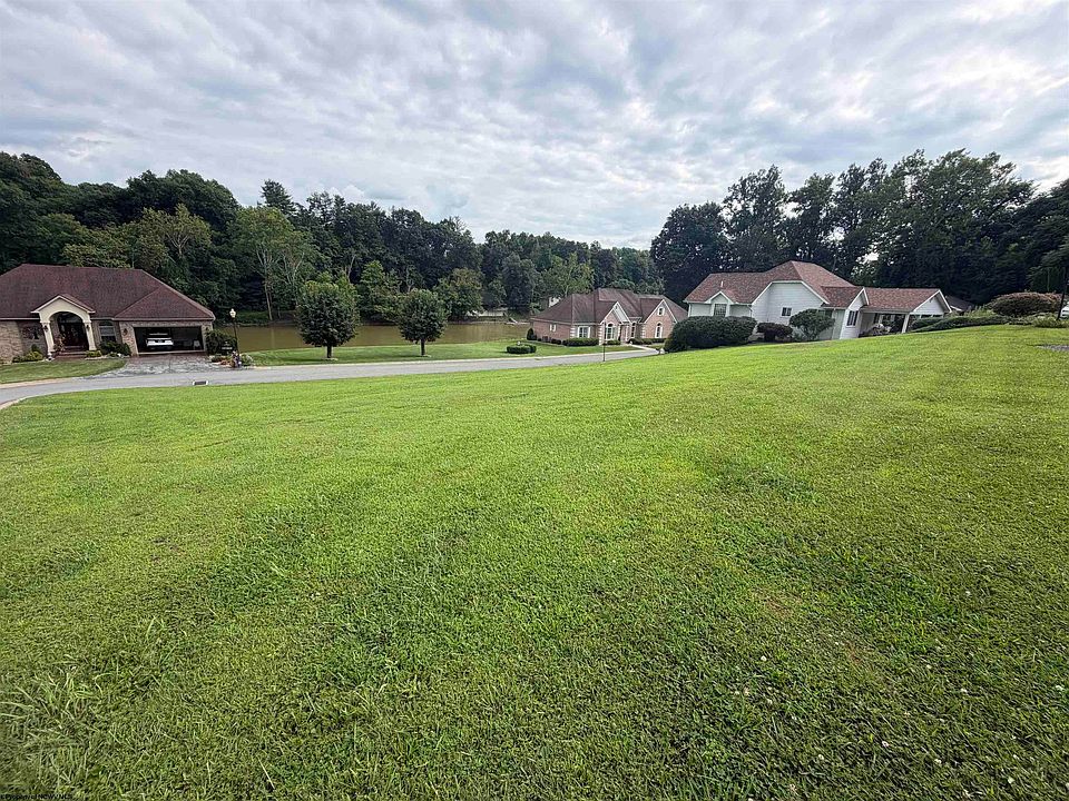 1st image of Rivercrest Dr