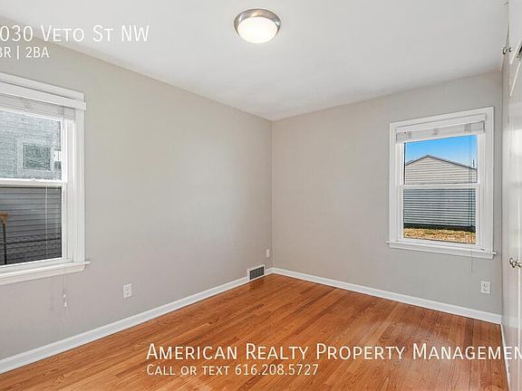 5th image of 1030 Veto St NW