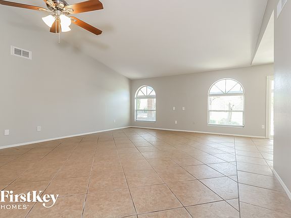 4th image of 3921 W Pershing Ave