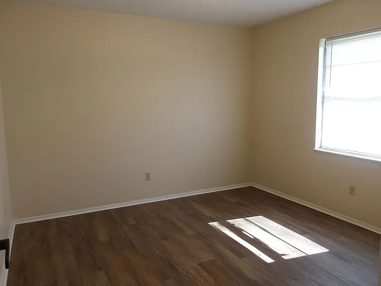 5402 Logwood Ave — Photo 7