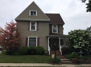 826 E 2nd Ave, Monmouth, IL 61462