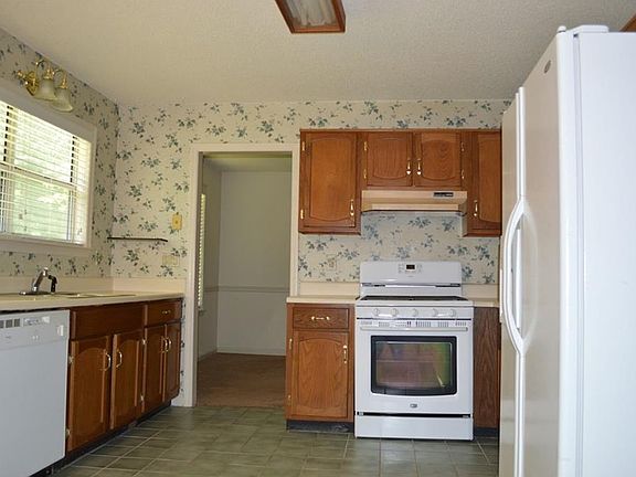 2nd image of 260 Leigh Kay Dr