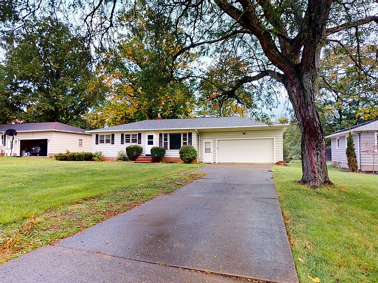 13686 Harper Rd — Photo 1
