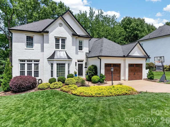 2707 Cotton Planter Ln, Charlotte, NC 28270
