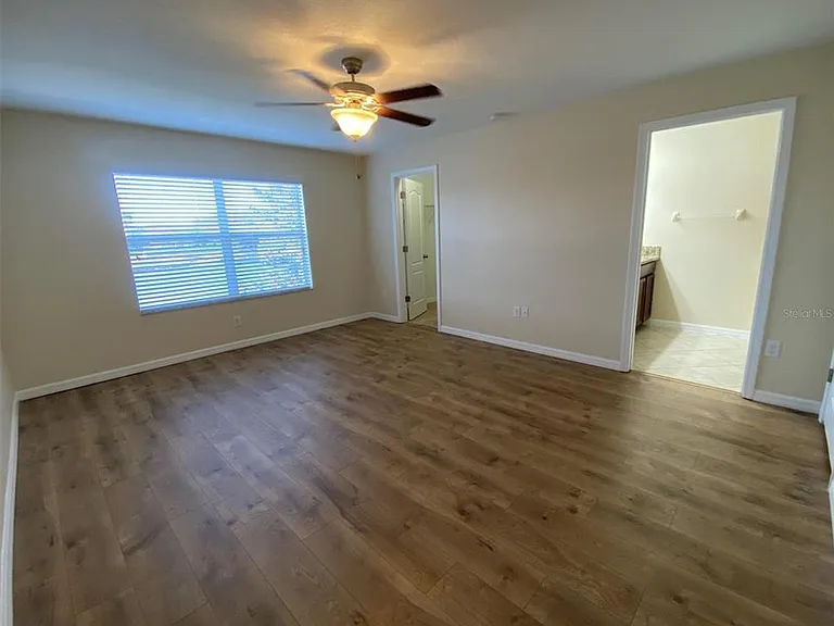 12013 Greengate Dr — Photo 17