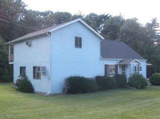 2024 Long Run Rd, Mill Hall, PA 17751