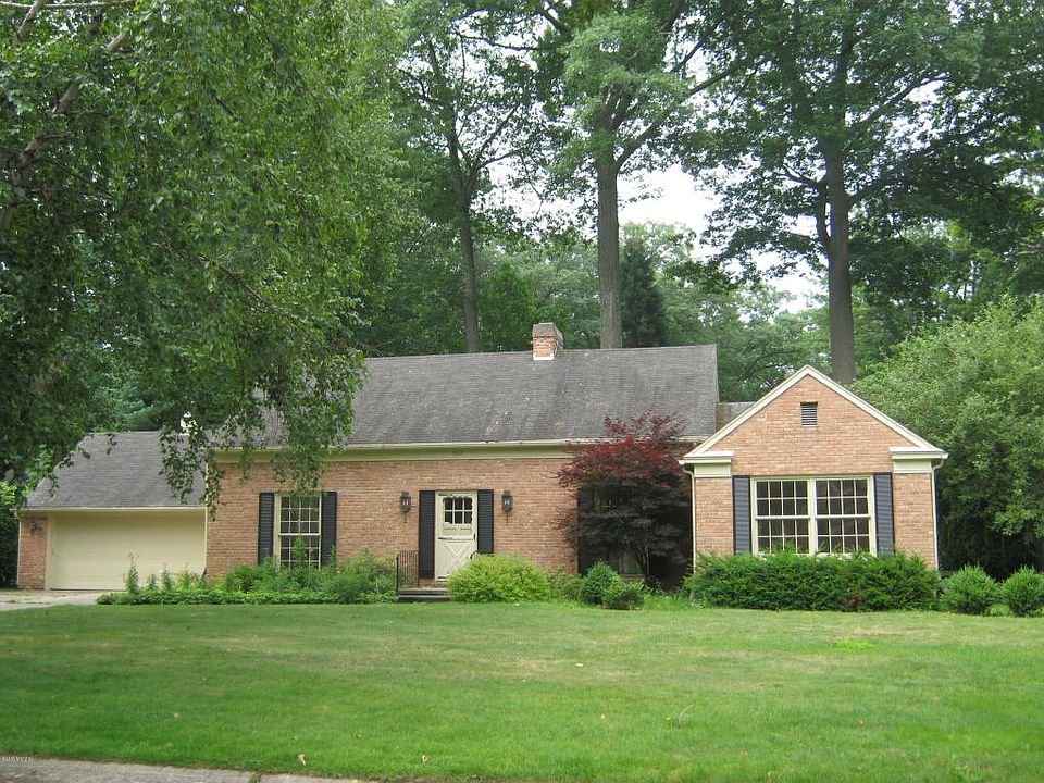 1st image of 805 Franklin St