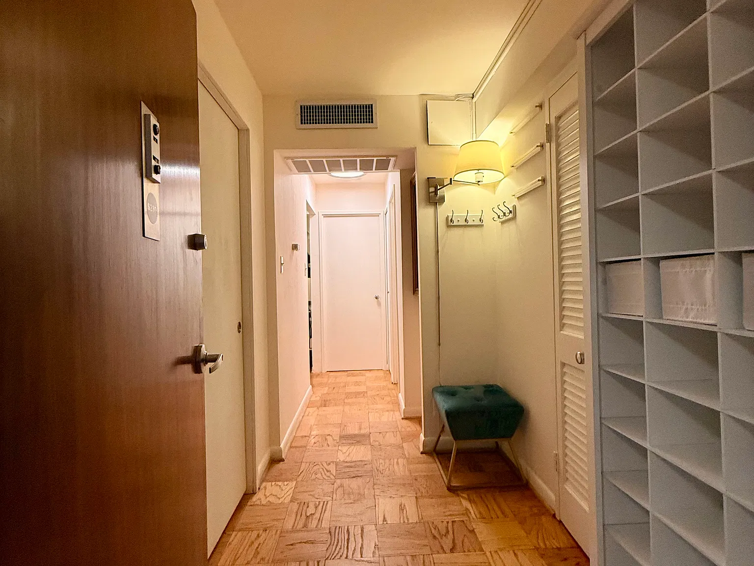 1 bed, 810 sqft, $2,550 — Photo 2