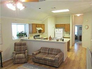 4th image of 2108 Mockingbird Dr