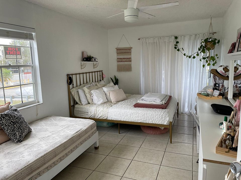 1st image of 10785 SW 108th Ave APT 202
