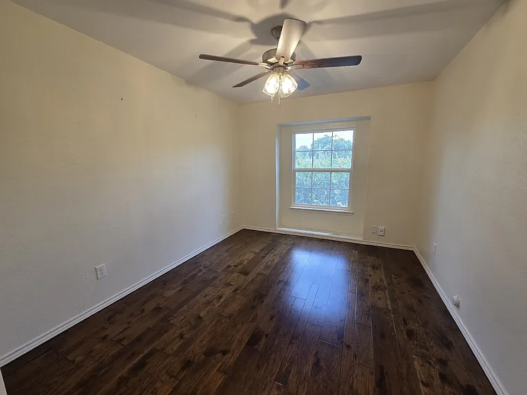 5839 Lake Point Dr — Photo 18