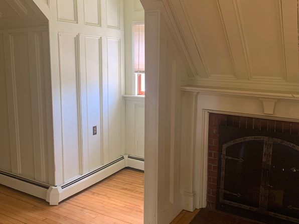 258 Pawtucket Ave FLOOR 2