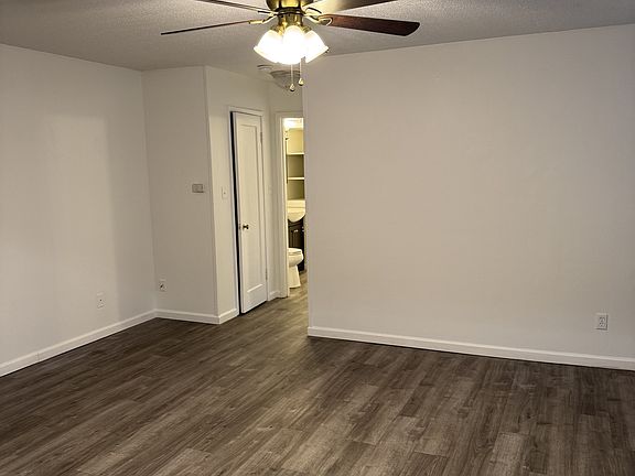 4th image of 926 Gilmore St