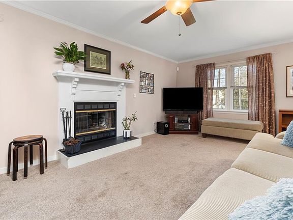 5th image of 4913 Merlin Ln
