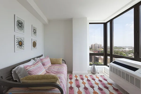 Rented by Lisa Management | media 13