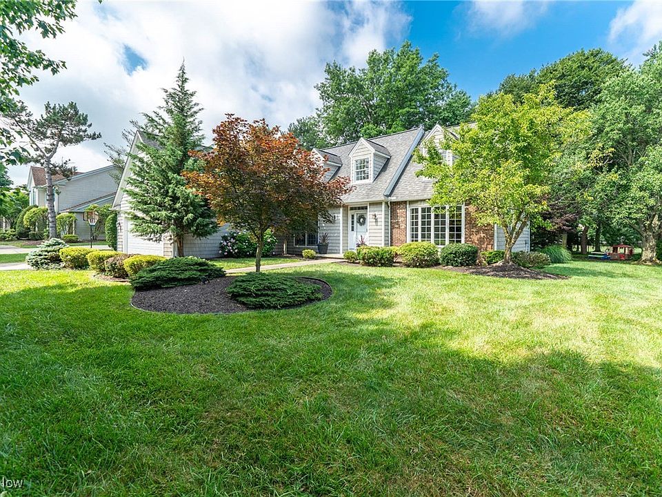 2nd image of 456 Sandhurst Dr
