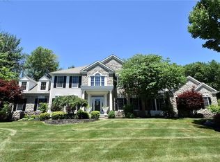 1707 Royal Oaks Cir, Hudson, OH 44236