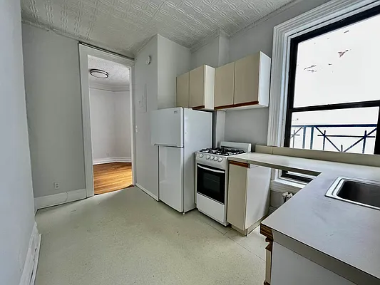 Rented by J PRESTON AND ASSOCIATES INC | media 1