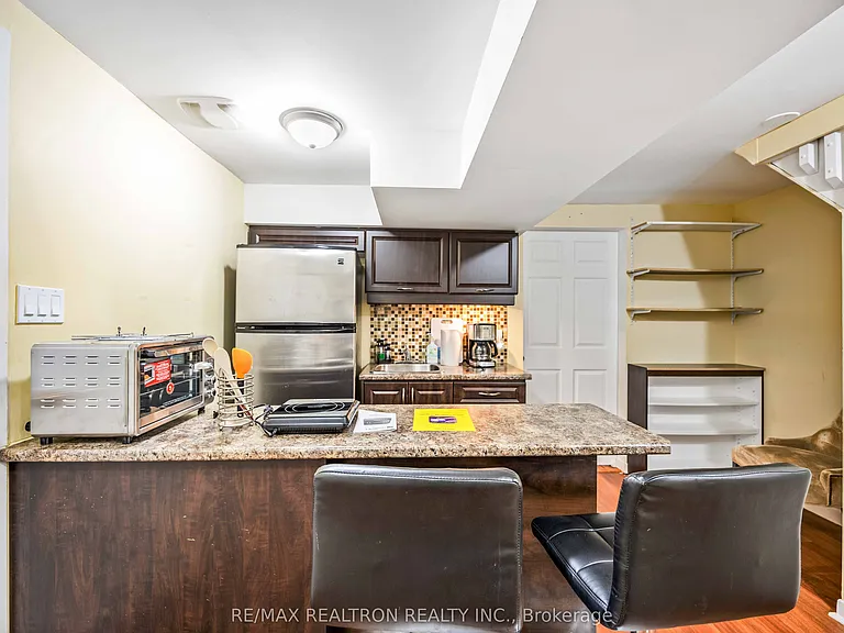 264 Galway Ct — Photo 15