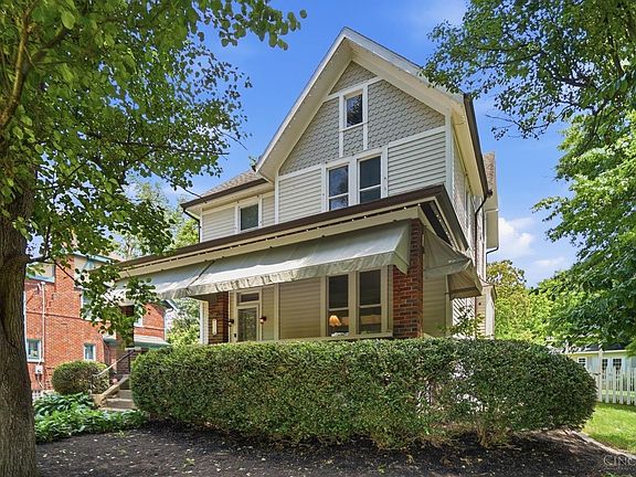 5th image of 6114 Woodmont Ave