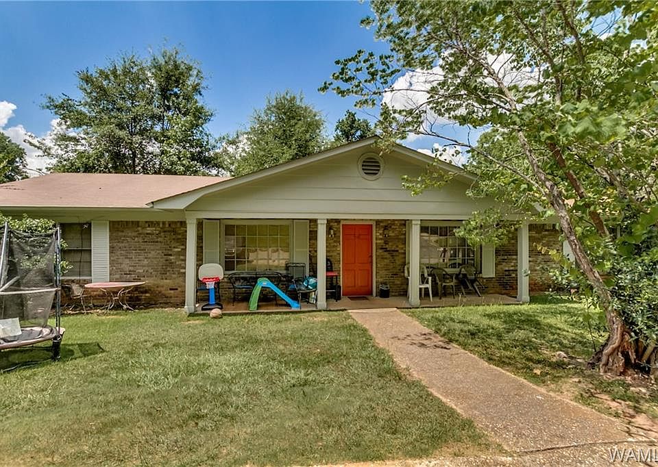 1st image of 418 Dogwood Ln