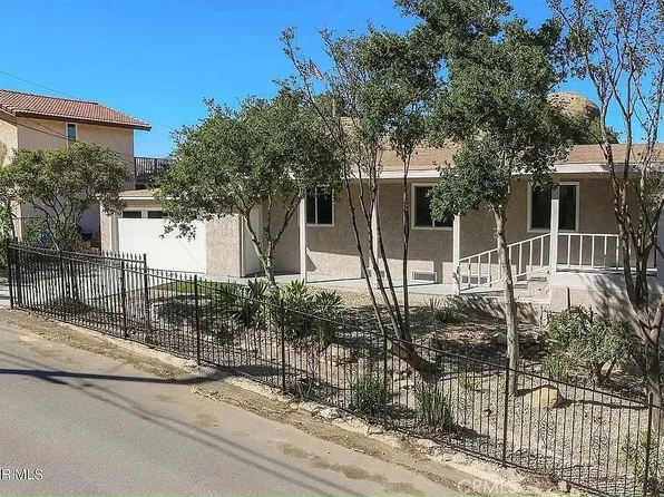 6541 Clear Springs Rd, Simi Valley, CA 93063