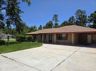 530 Easterbrook St, Bay Saint Louis, MS 39520