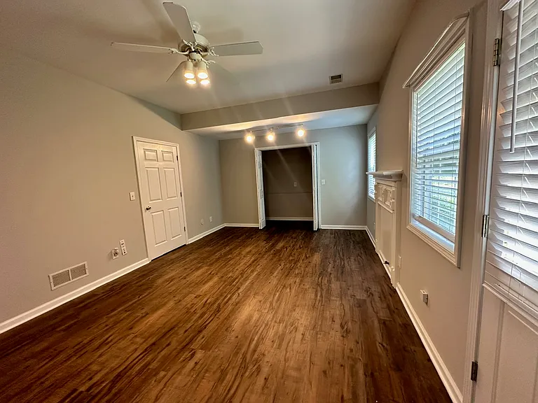 5885 Sarah Orr Ln — Photo 27