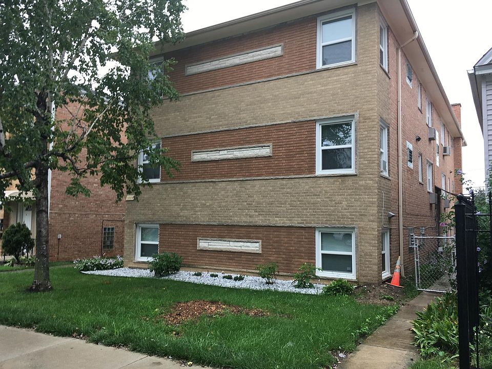 2nd image of 3119 N Narragansett Ave APT 3