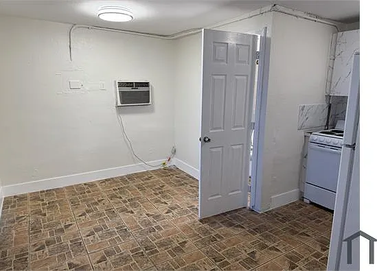 4201 NW 23rd Ave #REAR — Photo 13