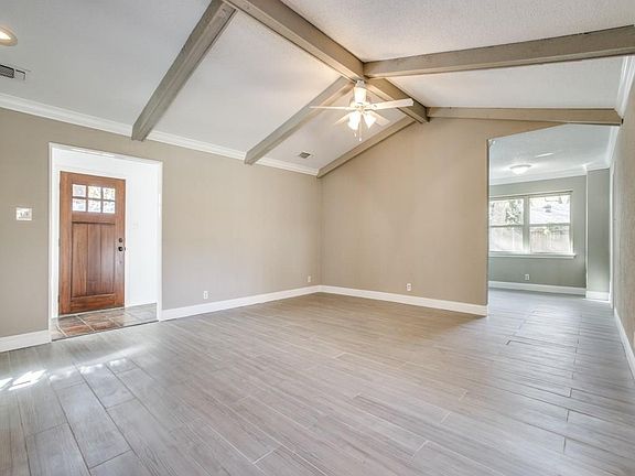 5th image of 2922 Lakeshore Dr