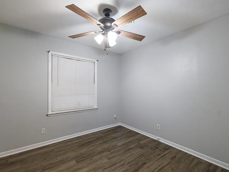 1217 Mimosa Dr — Photo 16