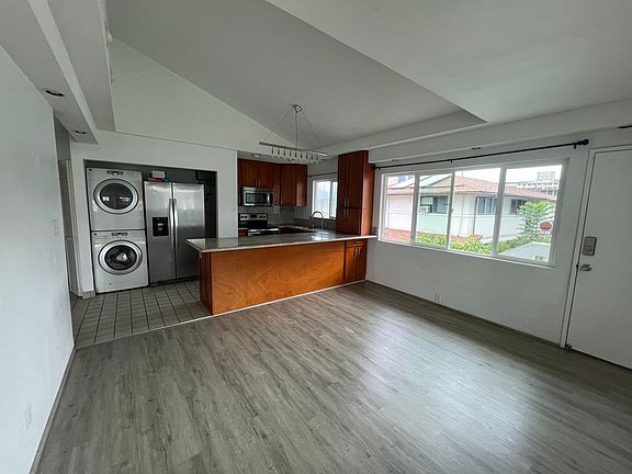 2nd image of 735 Birch St #2